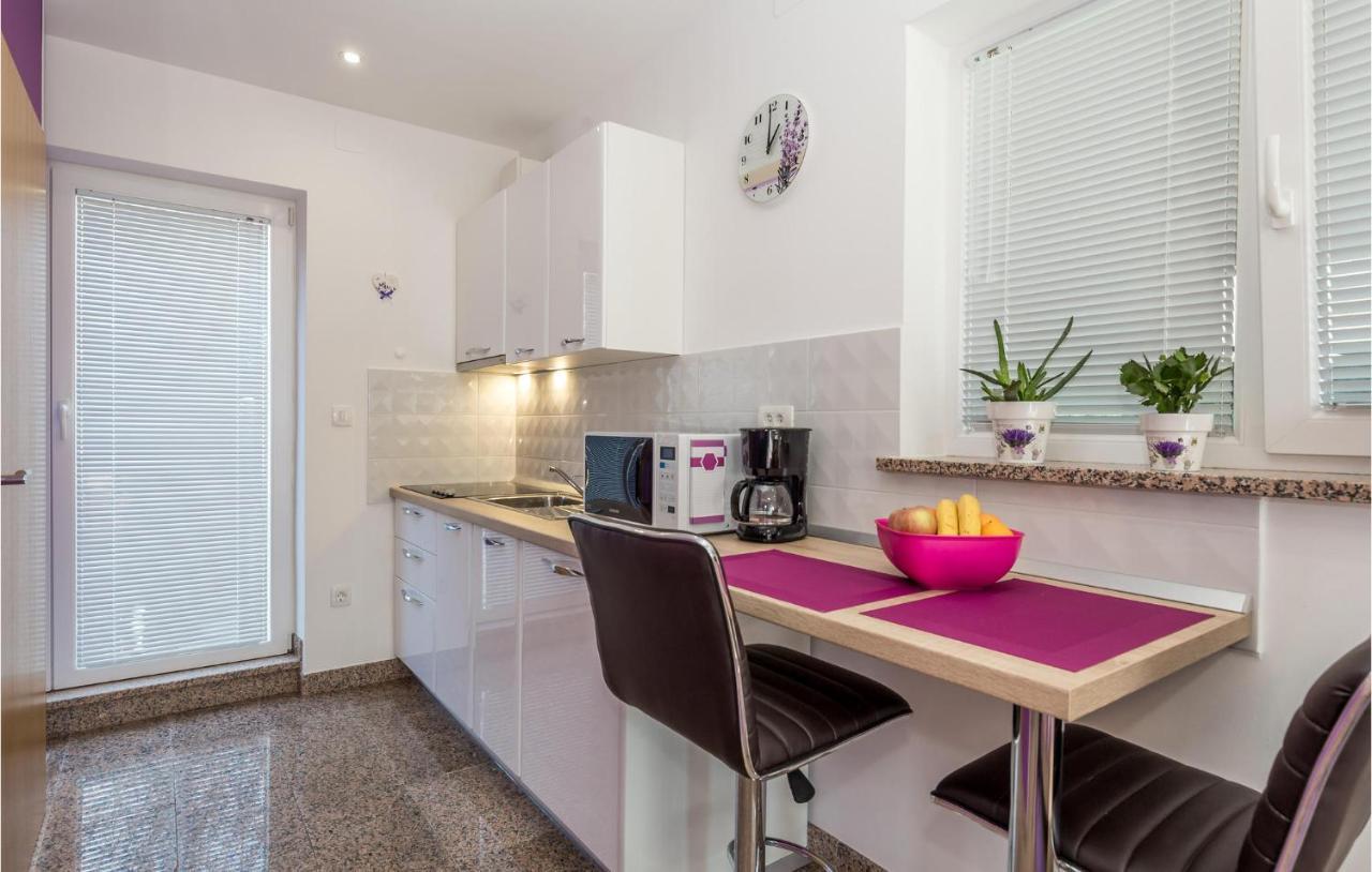 Nice Apartment In Rukavac With Kitchen Exterior foto